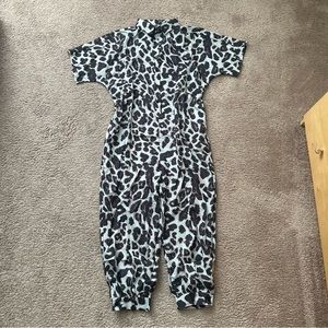 Casual collared leopard print jumpsuit NEW